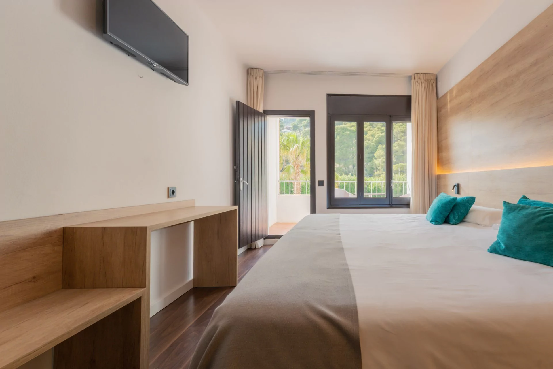 Checkin Flamingo Hotel | Estartit | Official Website