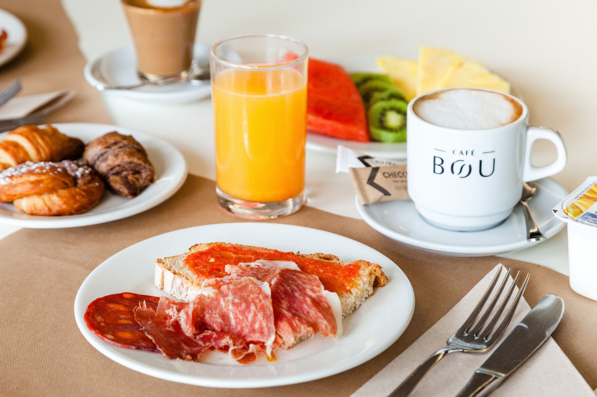 oferta desayuno gratis en el hotel checkin montserrat