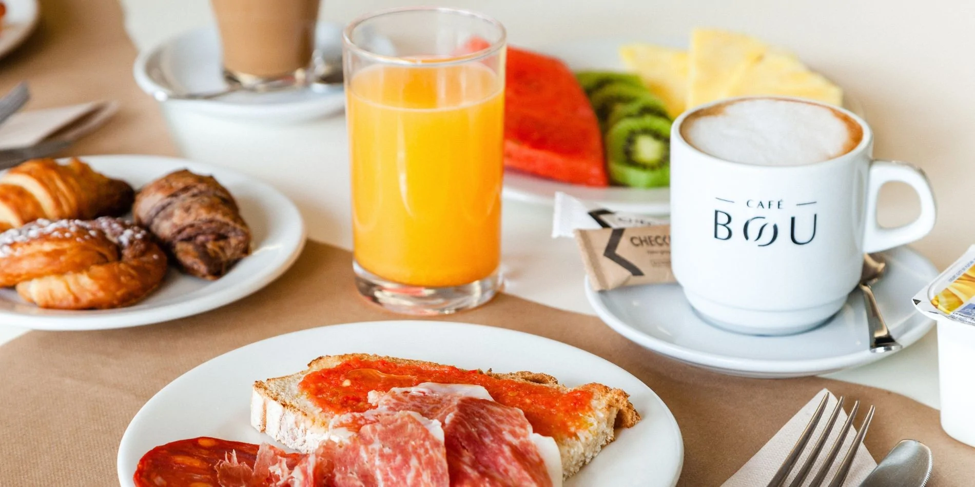 oferta desayuno gratis checkin montserrat hotel